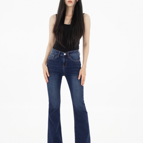 Quần jeans xanh ống loe lai cơ bản #055